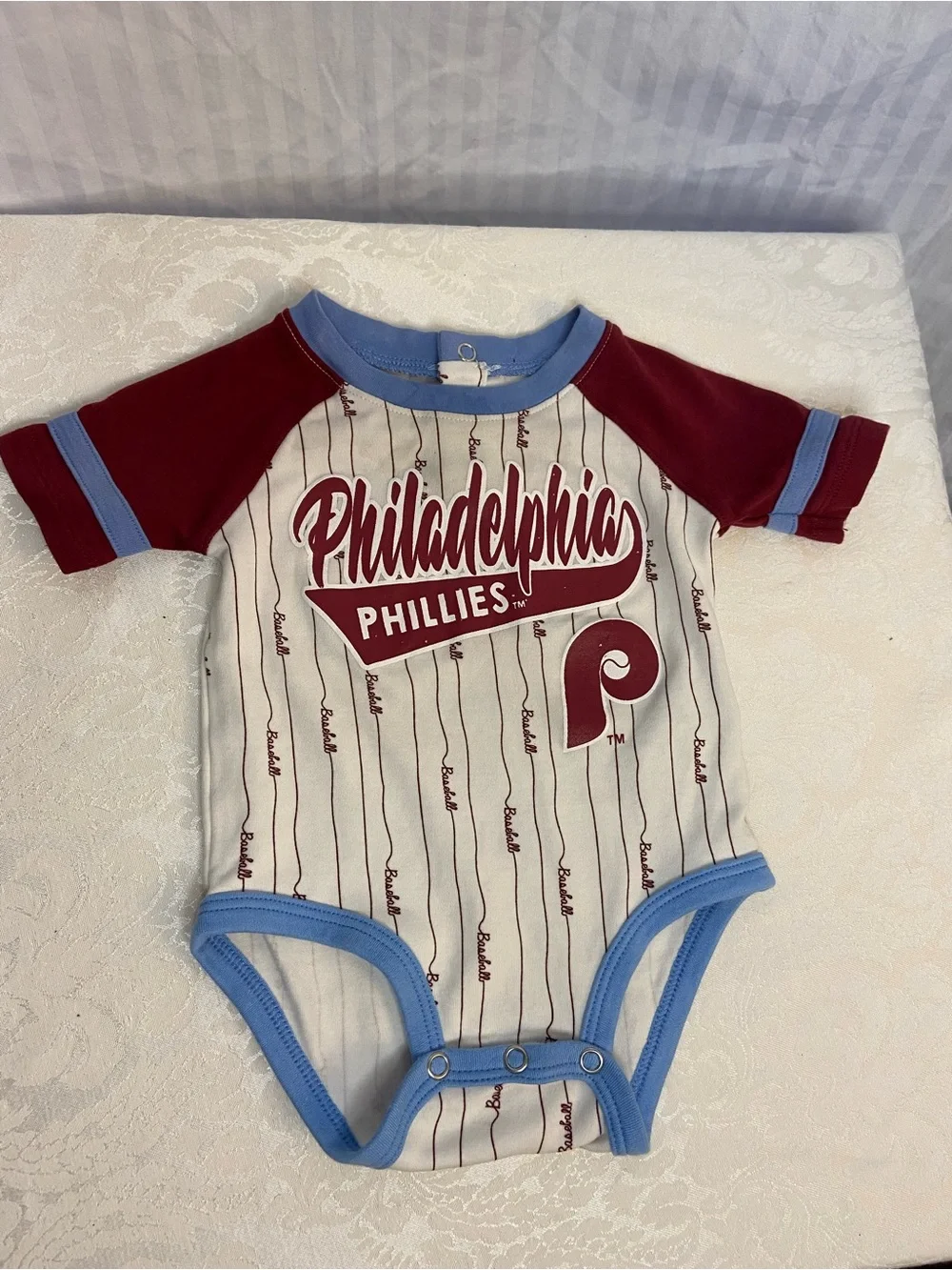 Philadelphia Phillies Kids One-Piece Bodysuit - Cream and Maroon Size 3-6 Months